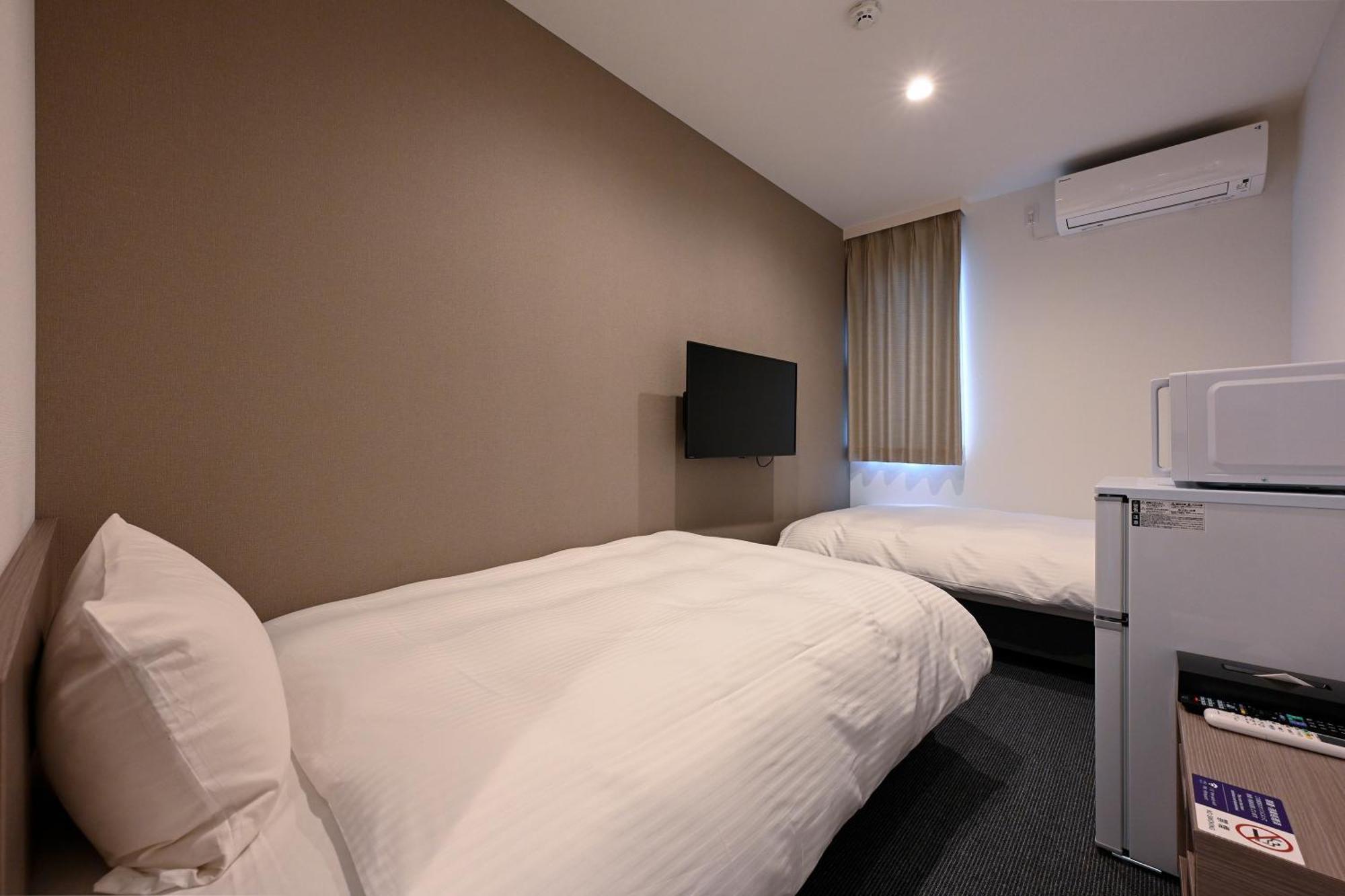 Hotel R9 The Yard Kohoku Saga Esterno foto